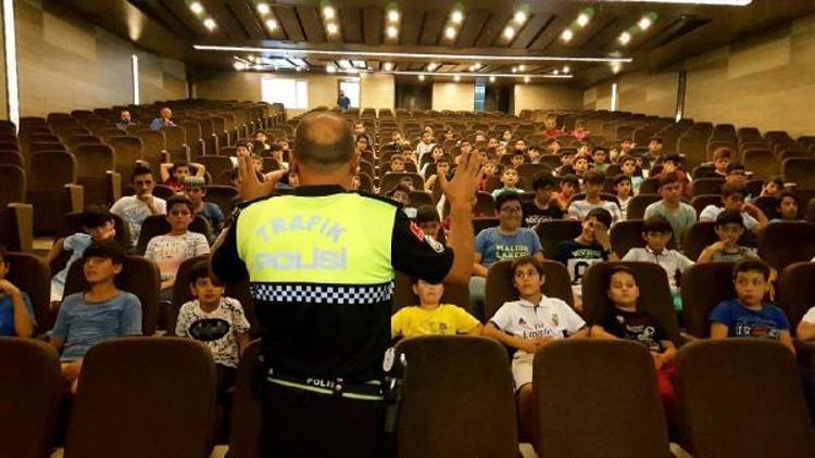 Fethiyete Kuran kursu öğrencilerine trafik eğitimi