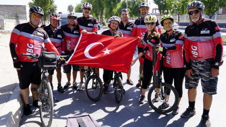 Mersinli kadın bisikletçi, Türk bayrağını Karaman’a taşıyacak