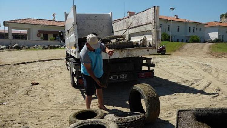 Marmariste kıyı ve deniz dibi temizliğinde 3,5 ton çöp toplandı