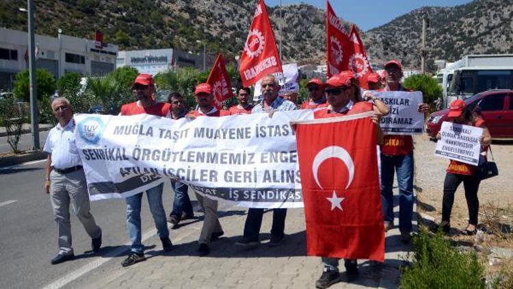 İşten çıkartılan muayene istasyonu çalışanlarından protesto