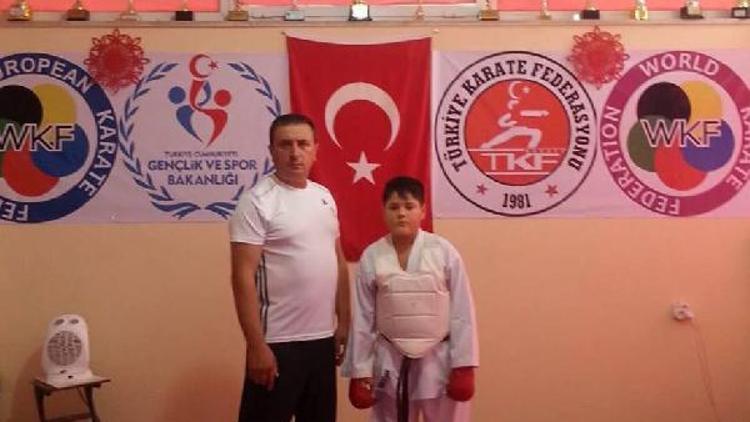 Karateci Yetkin Beşbunar milli takıma davet edildi