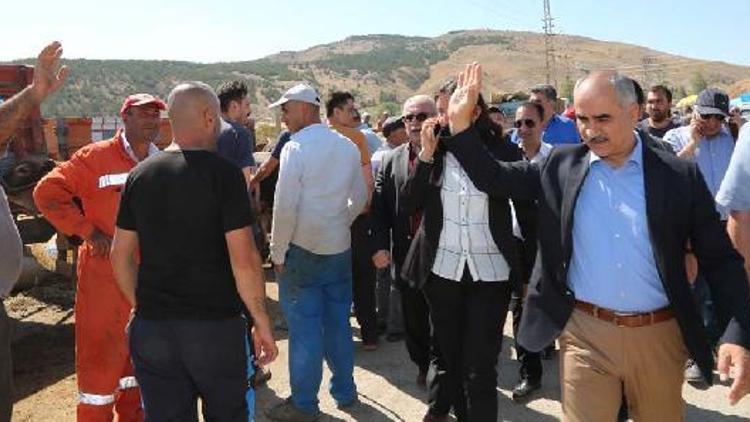 Sivas Belediye Başkanı Aydın, kurban pazarını gezdi