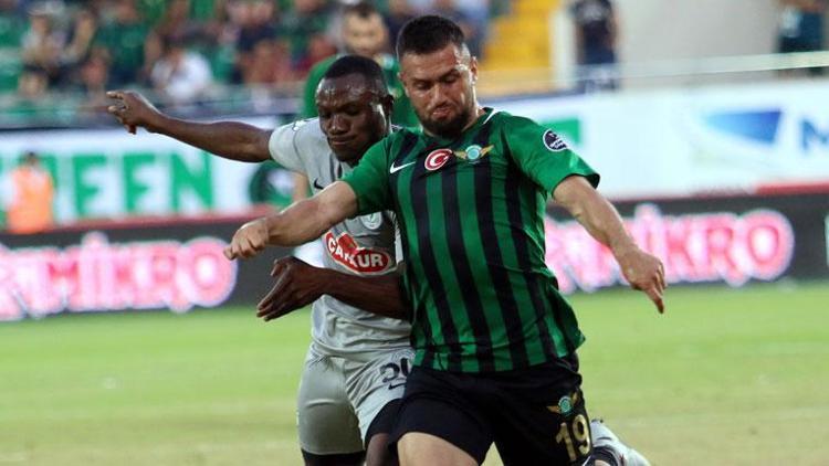 Akhisar 10 kişiyle 3 puanı vermedi