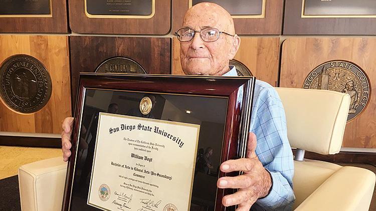 Diplomasını 83 sene sonra aldı