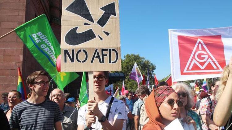 ‘Stratejilerini bozuncaya kadar sokakta olacağız’