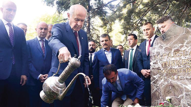 Devlet Bahçeli’den yerel seçim açıklaması: Zamanında yapılmalı