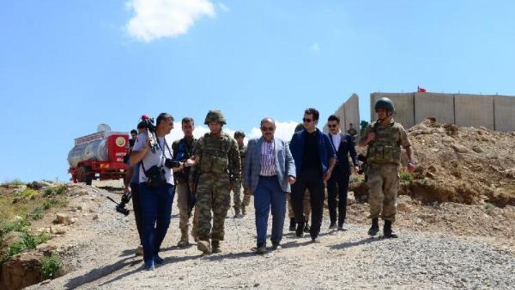 Bitlis Valisi Ustaoğlundan üs bölgelerine ziyaret