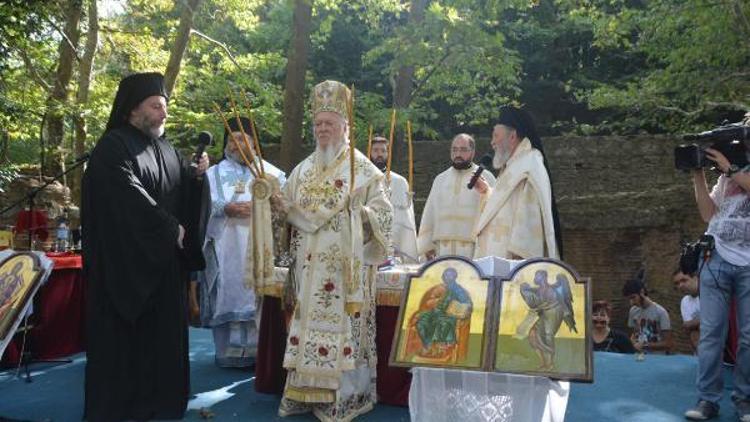 Bartholomeos, Kirazlı Manastırındaki ayini yönetti