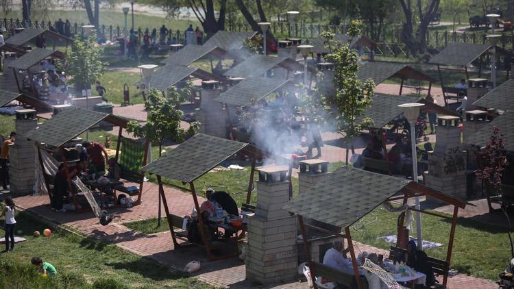 ‘Yeşil cennet’te bayram pikniği