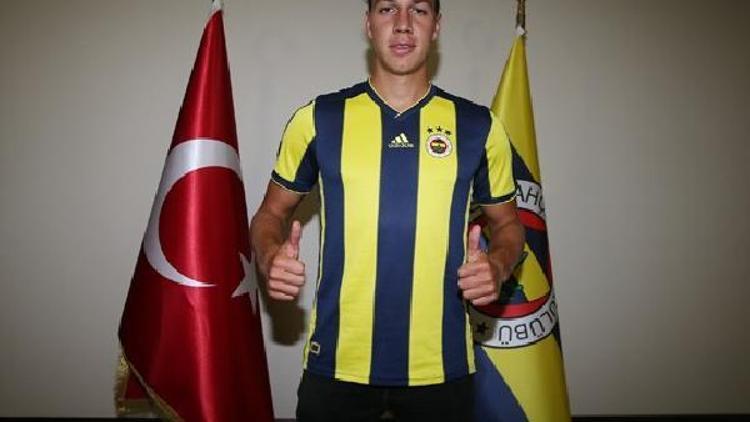 Fenerbahçede Frey imzaladı