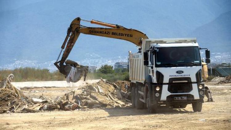 Osmangazi’de kurban satış yerleri temizlendi