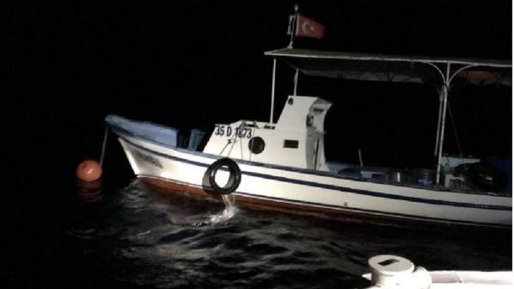 Seferihisarda arızalanan teknedeki 2 kişi kurtarıldı