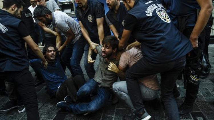 Ek Fotoğraflar // Cumartesi Anneleri eylemine polis müdahalesi