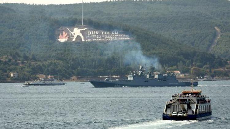 Rus savaş gemileri peş peşe, Çanakkale Boğazından geçti