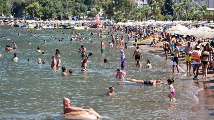 Marmaris sahilleri yabancı turistlere kaldı