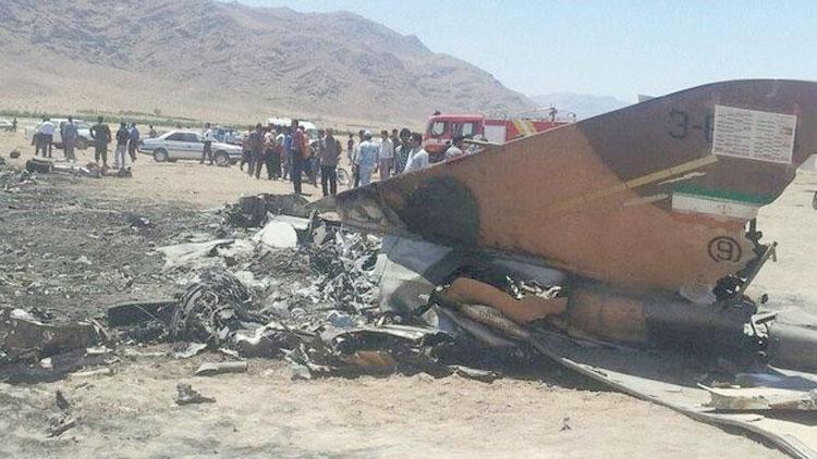 İran’da F-5 tipi uçak düştü: 1 ölü