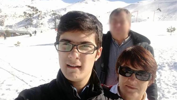 Antalya’da dehşet Doktor anne ve oğlu evde ölü bulundu
