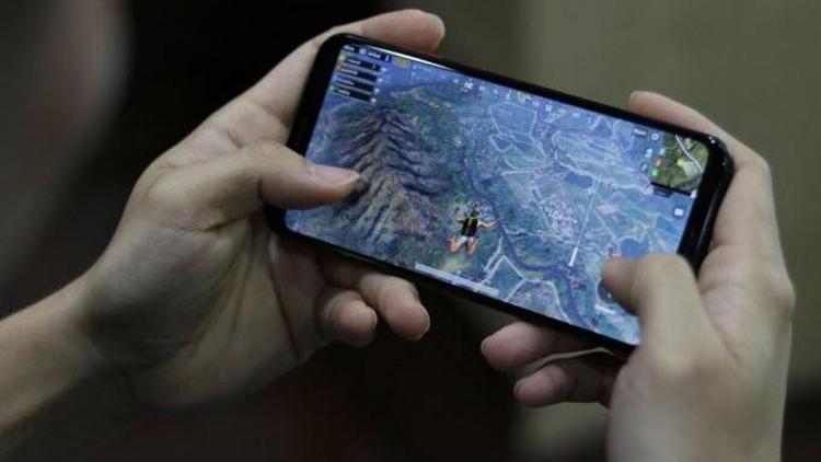 Honor Play, PUBG Mobile ve Asfalt 9: Legends yüklü olarak gelecek