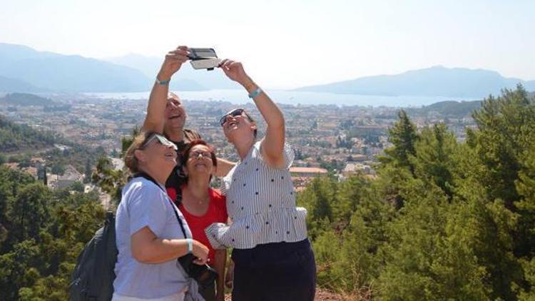 İsviçreli köşe yazarları Marmarisi tanıtacak