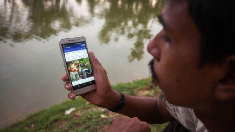 Facebook, Myanmar Genelkurmay Başkanının hesabını kapattı