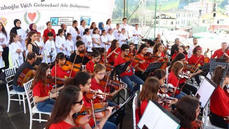 Hayratlı ve Kadıköylü çocuklar birlikte konser verdi