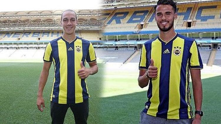 Fenerbahçede yeni transferler için imza töreni