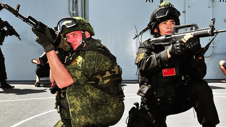 Rusya ve Çinden dev gözdağı: 300 bin asker, 36 bin tank ve zırhlı, 1000 uçak