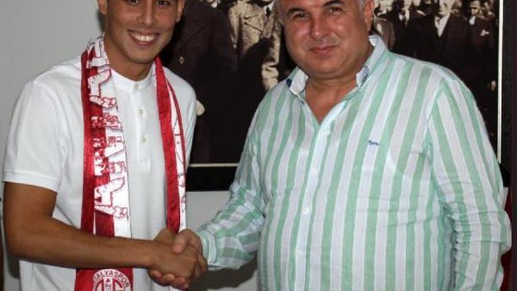 Antalyaspor, Barrada ile 2 yıllık sözleşme imzaladı
