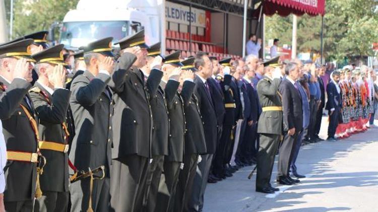 Adıyamanda 30 Ağustos Zafer Bayramı kutlandı