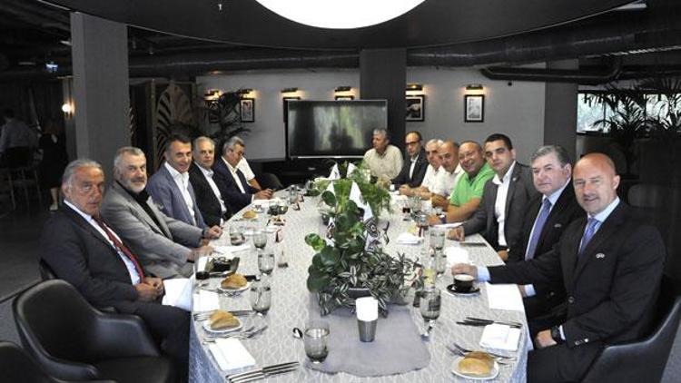 Beşiktaş’tan Partizan maçı öncesi dostluk yemeği