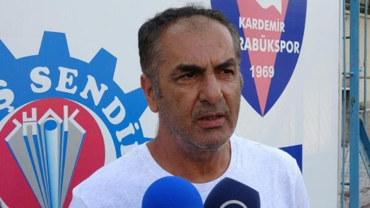 Kardemir Karabükspor Teknik Direktörü Yılmaz: Oyuncularımın lisansını çıkartsınlar
