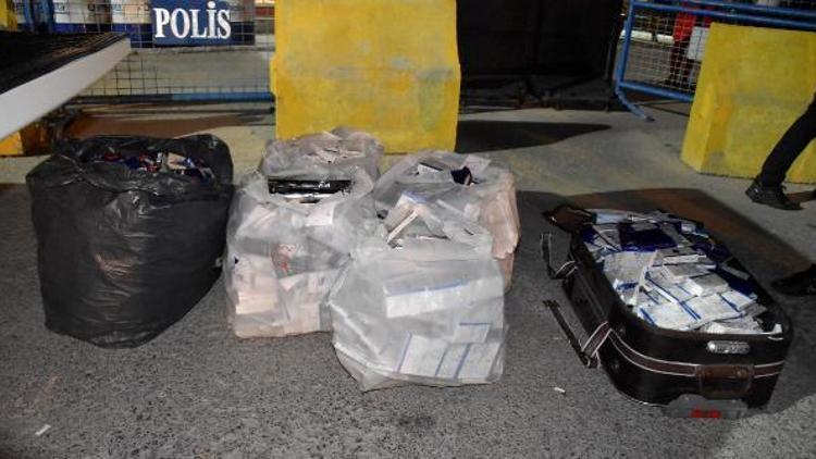 İran uyruklu kişilerin valizinde 3 bin paket kaçak sigara ele geçirildi