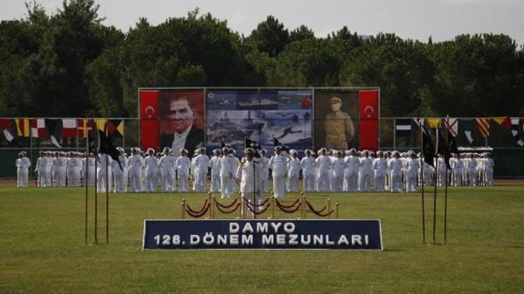 Yalovada deniz astsubayları diplomalarını törenle aldı