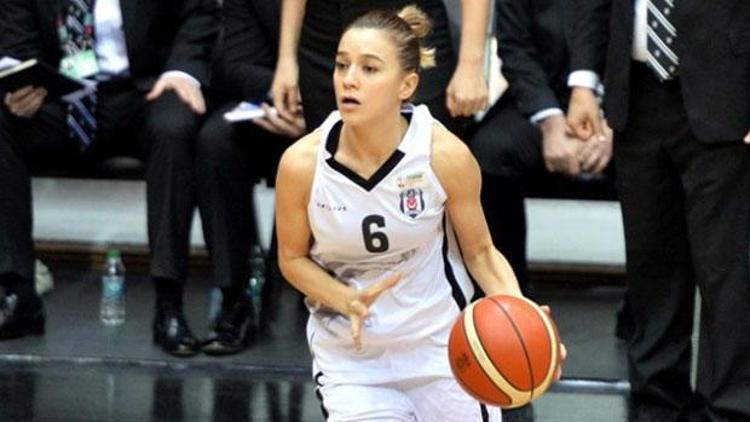 Esra Erden Atacan, 1 yıl daha Beşiktaşta
