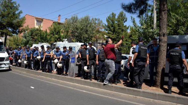 Diyarbakırda kayıp yakınlarının eylemine izin verilmedi