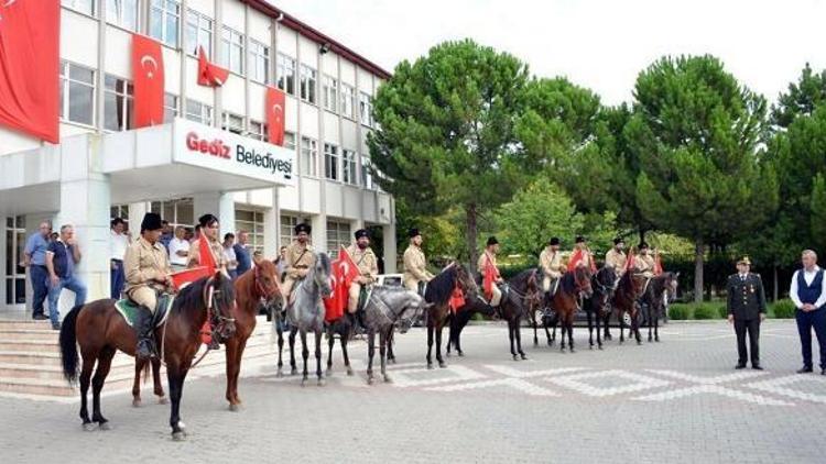 Gedizde süvari birliği coşkusu