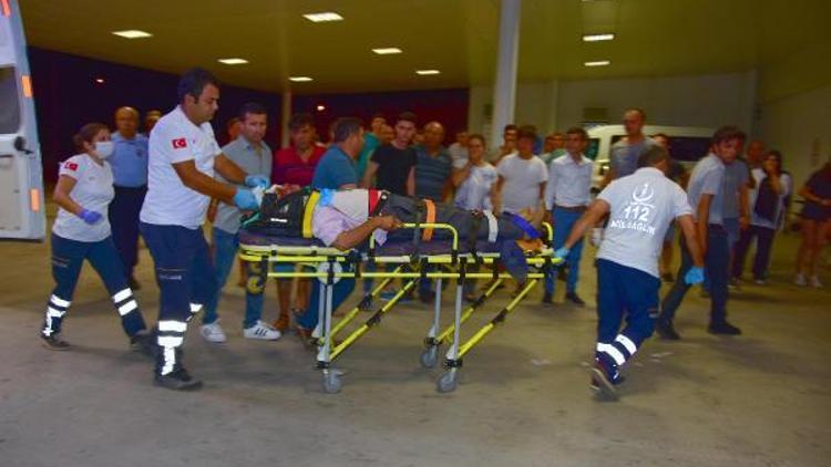 Muğlada 2 ayrı trafik kazasında: 1 ölü, 13 yaralı