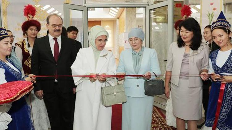 Emine Erdoğan, Cengiz Aytmatov Salonunun açılışını yaptı