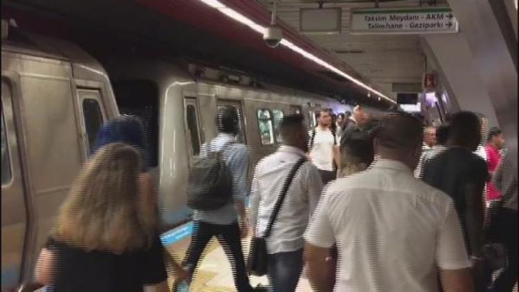 Metroda teknik arıza; Seferler Taksim aktarmalı yapılıyor-2