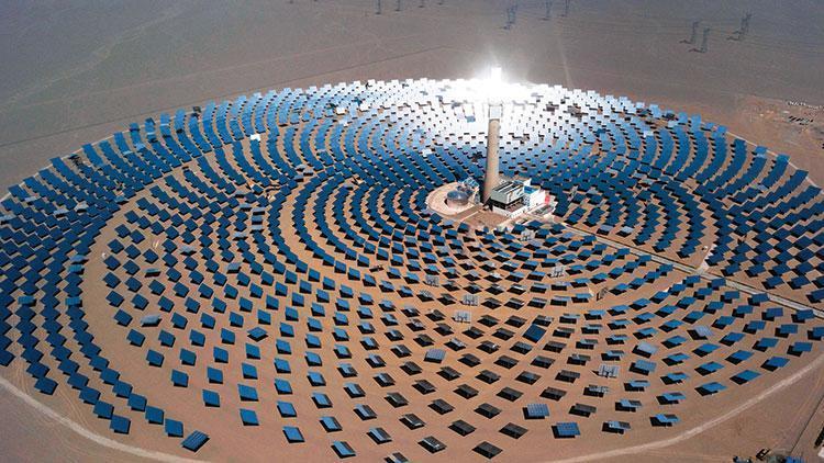 En temiz enerji güneş santrali