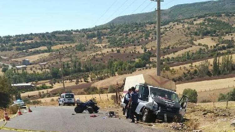 ATV motor, kamyonetle çarpıştı: 1 ölü, 1 yaralı