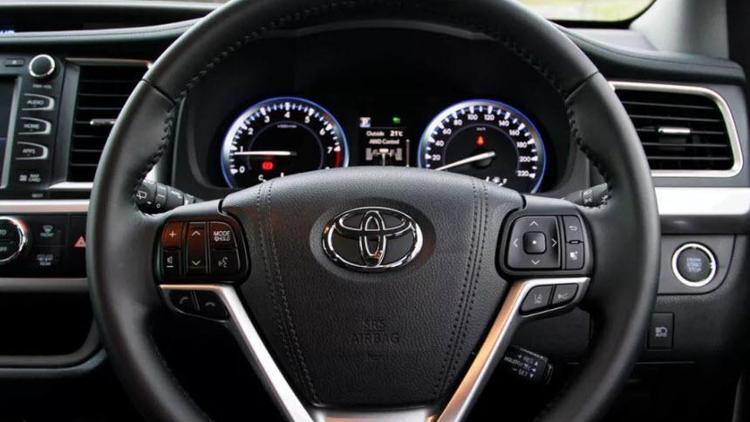Toyota 1 milyondan fazla aracını geri çağırıyor