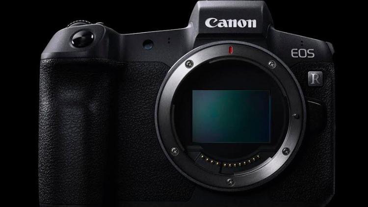 Canon EOS R ortaya çıktı