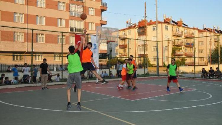 Akşehirde 4üncü Geleneksel Sokak Basketbolu Turnuvası başladı