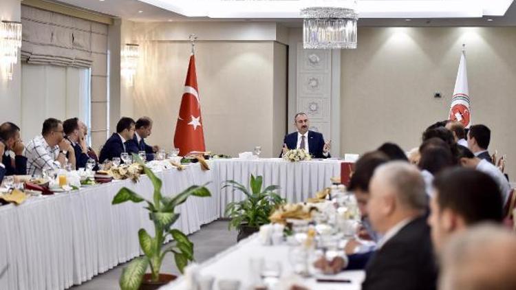 Adalet Bakanı Gül: Af teklifi konusunda Cumhurbaşkanımızın söylediğinden farklı bir durum yok