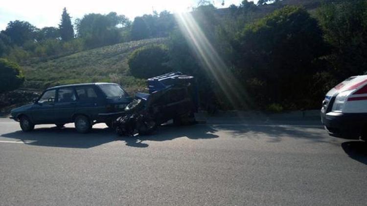 Otomobilin çektiği çapa motoru devrildi: 1 yaralı