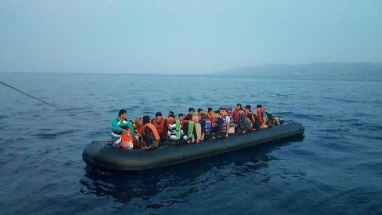 Çanakkalede kaçak göçmenlerin yakalanma anı kamerada