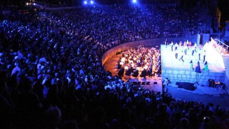 Uluslararası Efes Opera ve Bale Festivali Zorba ile başladı