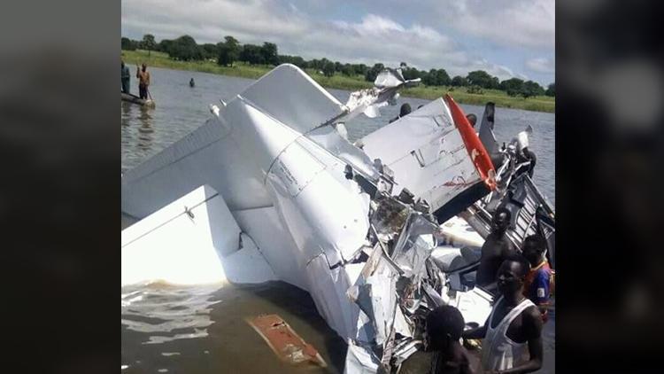 19 kişinin öldüğü uçak kazasında mucize kurtuluş