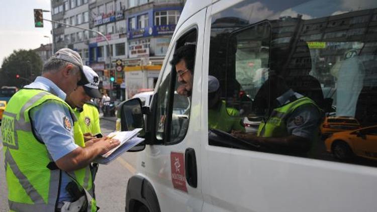 Fotoğraflar//İstanbulda okul servisleri denetlendi